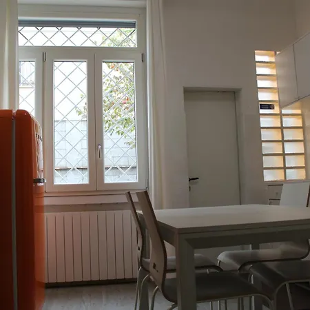 Porta Venezia - Downtown Apartment