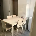 Porta Venezia - Downtown Apartamento *